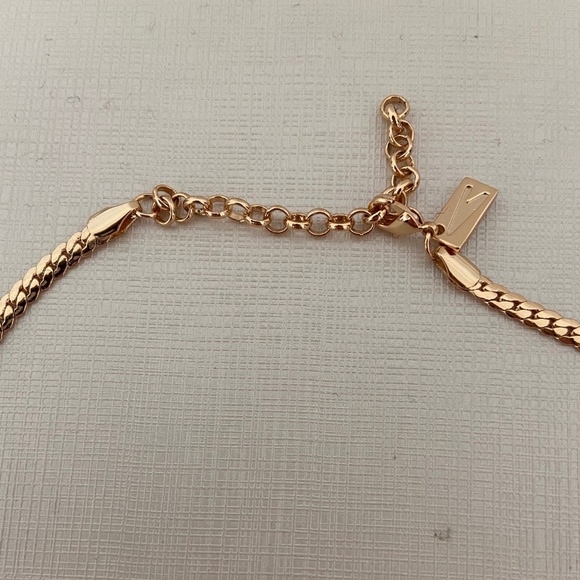 Gold Choker - Picture 4 of 6